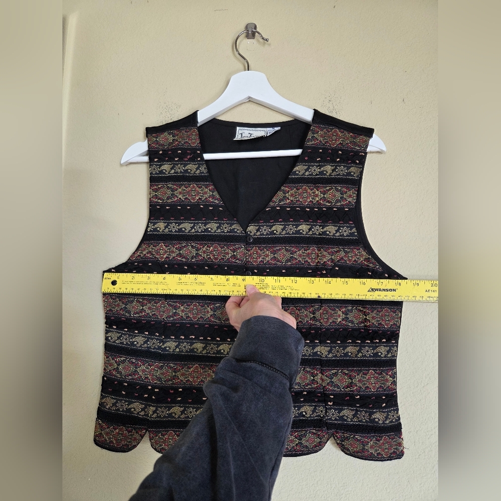 Tantrums Vintage Embroidered Cotton Vest - Picture 3 of 8